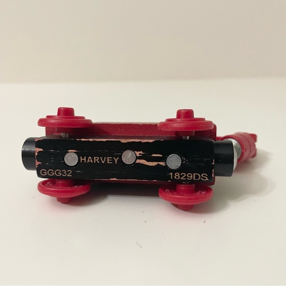 Thomas & Friends Wooden Harvey Train - Picture 8 of 13